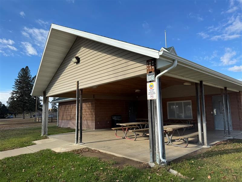 Legion Park warming house with restrooms and picnic tables